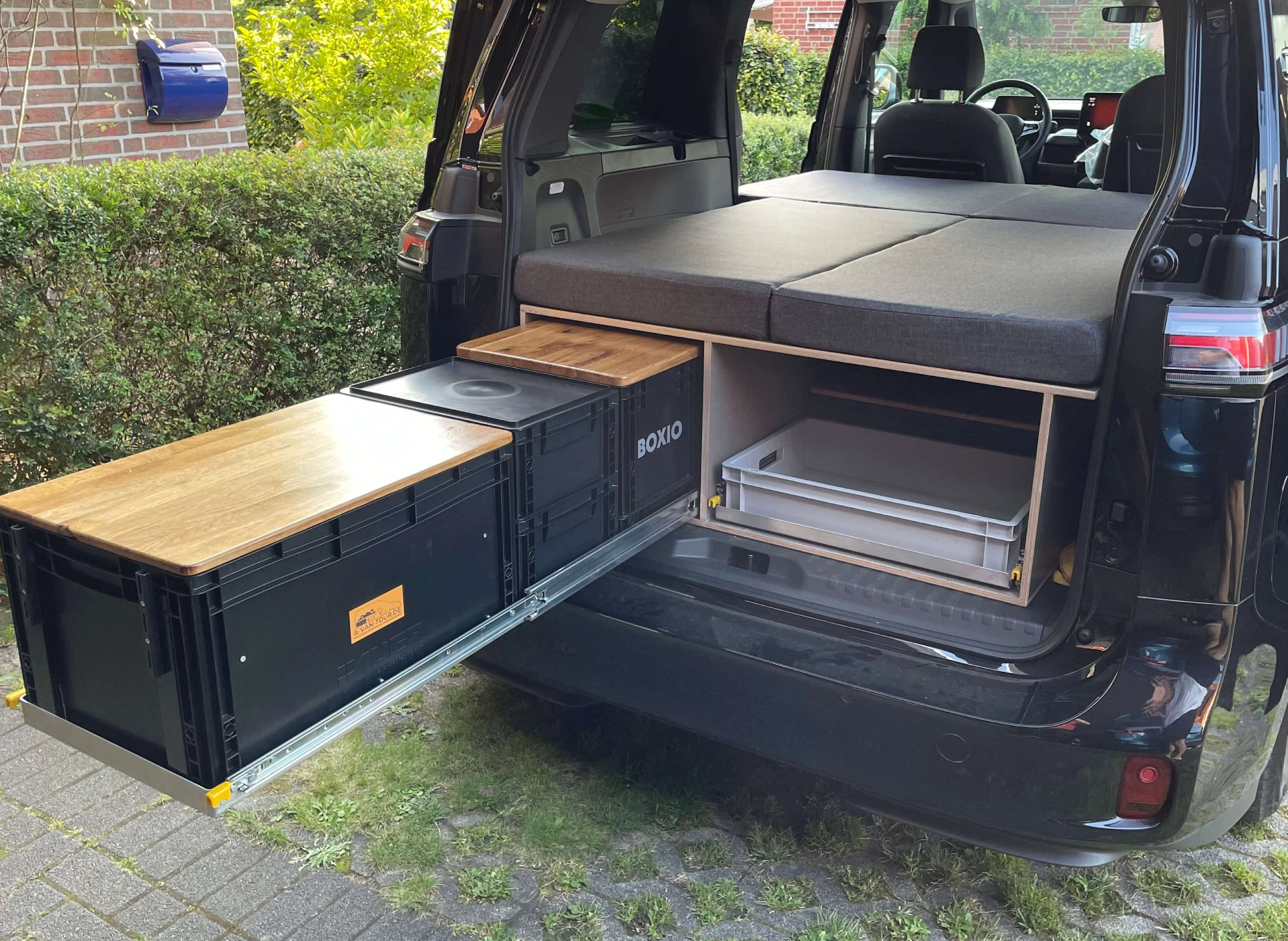 VW Caddy Mini-Camper Ausbau Roomtour - Der Raumwunderausbau